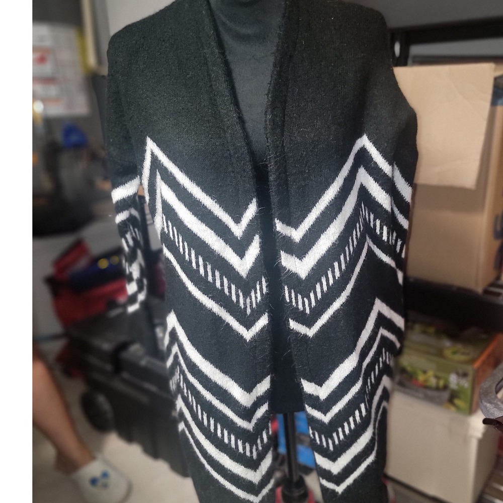 Forever 21‎ Womens Black White Chevron Open Front Knit Cardigan Sweater Size S